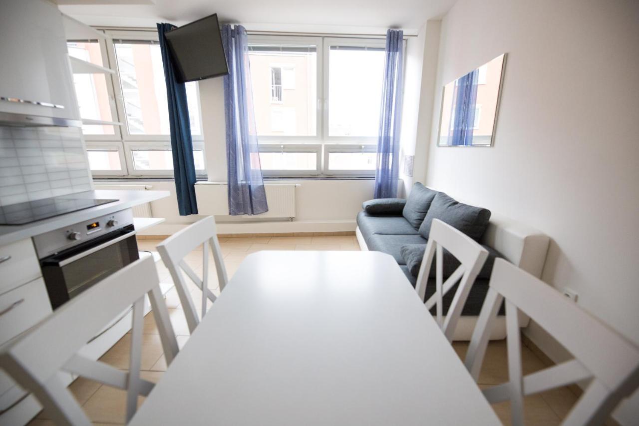 Apartments Kopecna With Parking Brno Exterior photo